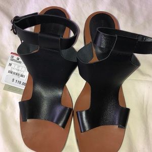 SHOES/BOOTS▫️ Zara black Leather Sandals